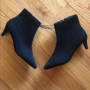 black glitter kitten heel boots sz 6.5 🖤✨